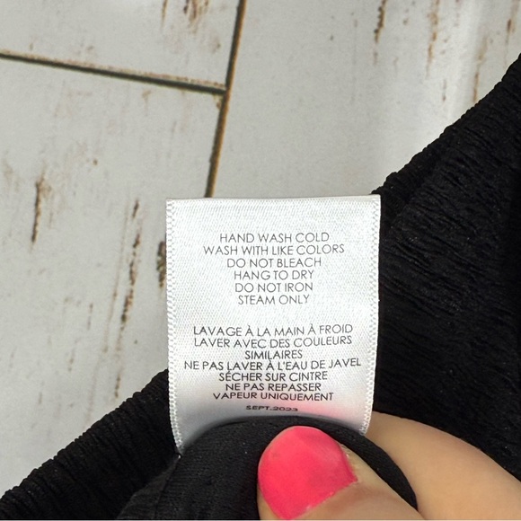 Z Supply, Black Crepe Wide Leg Lined Pants. Size Small. Excellent condition! - Picture 6 of 6